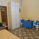 B&B 